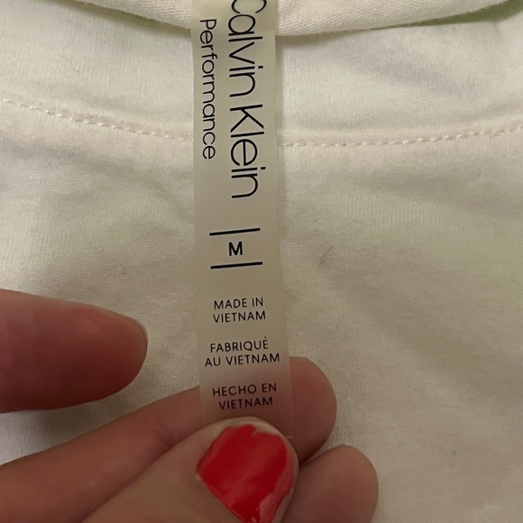 Calvin Klein Logo top. Size medium.  - Picture 6 of 6
